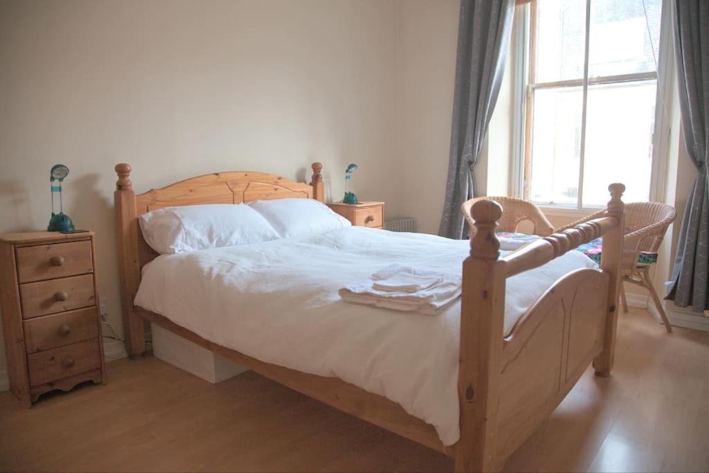 Cosy N Comfy Flat In Historic Heart Of Edinburgh Leilighet Eksteriør bilde