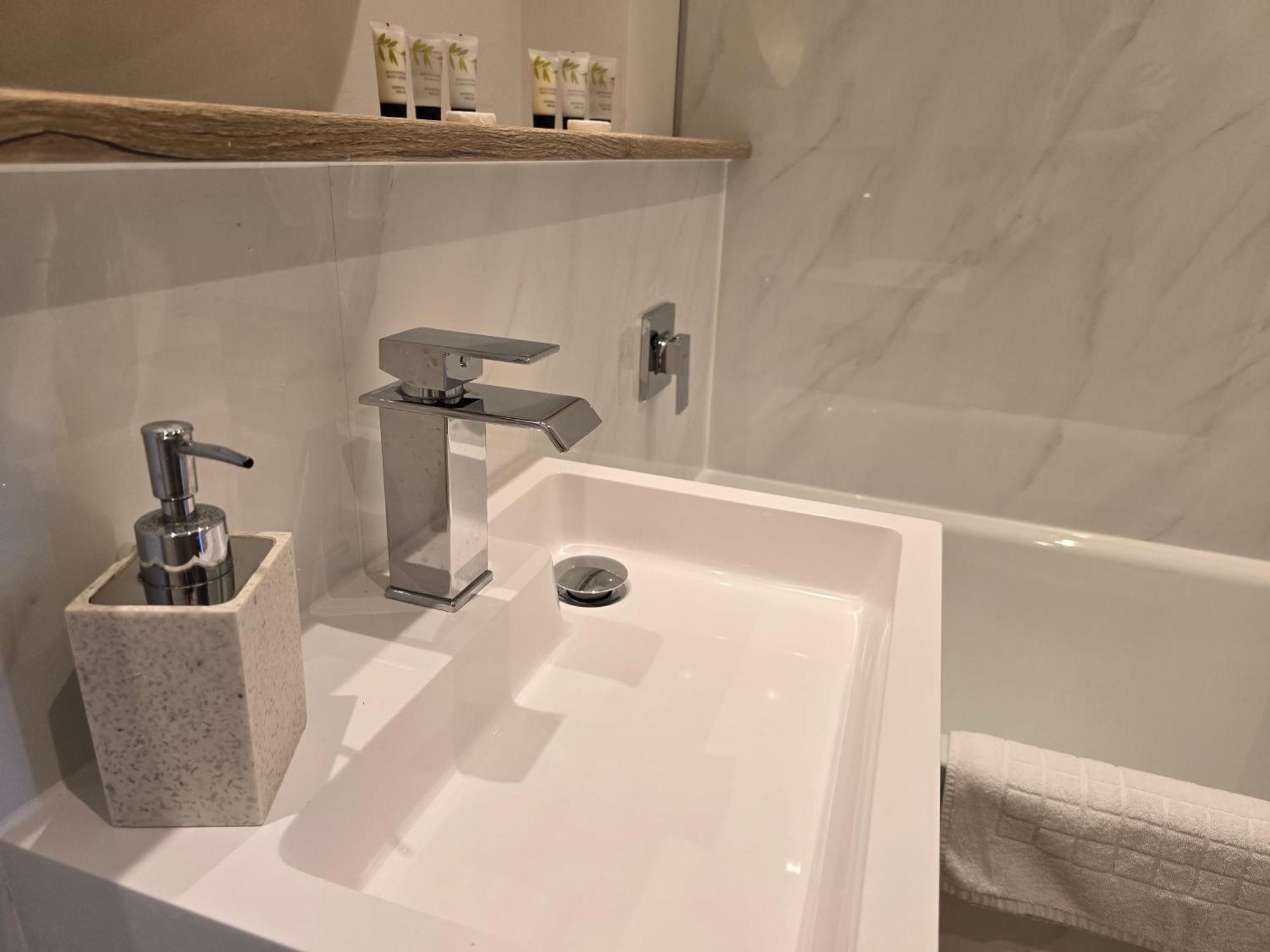 Cosy N Comfy Flat In Historic Heart Of Edinburgh Leilighet Eksteriør bilde